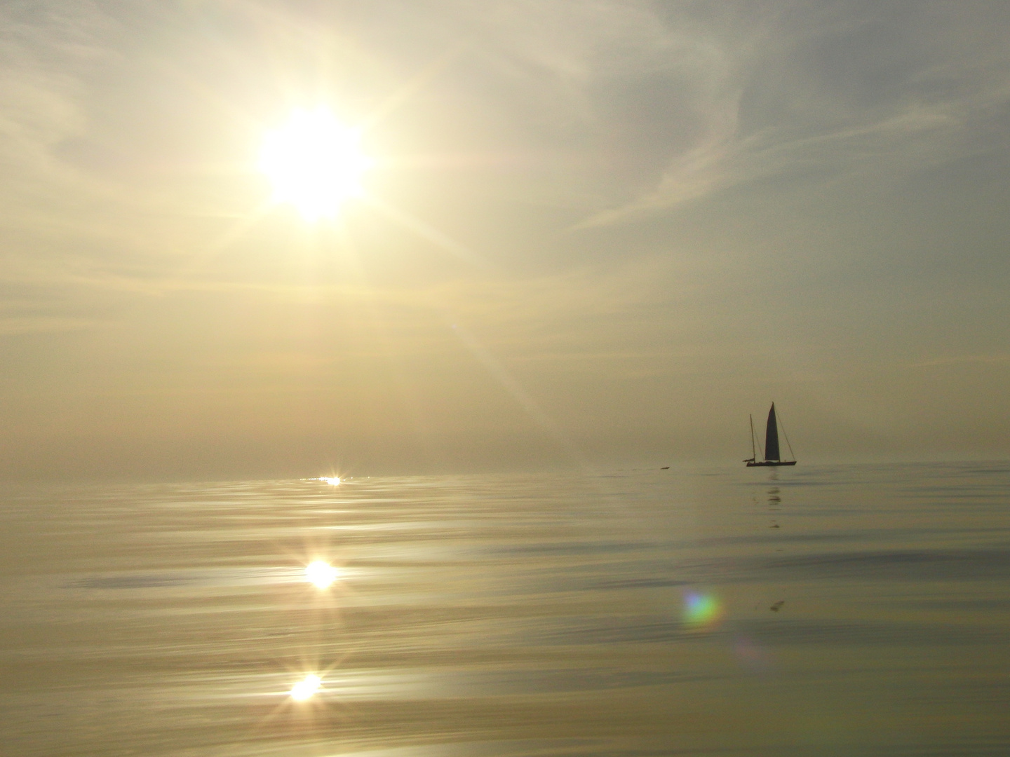 Auf einem ganz glatten Mittelmeer