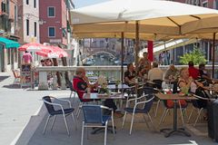 Auf einen Kaffee am Vormittag, Burano