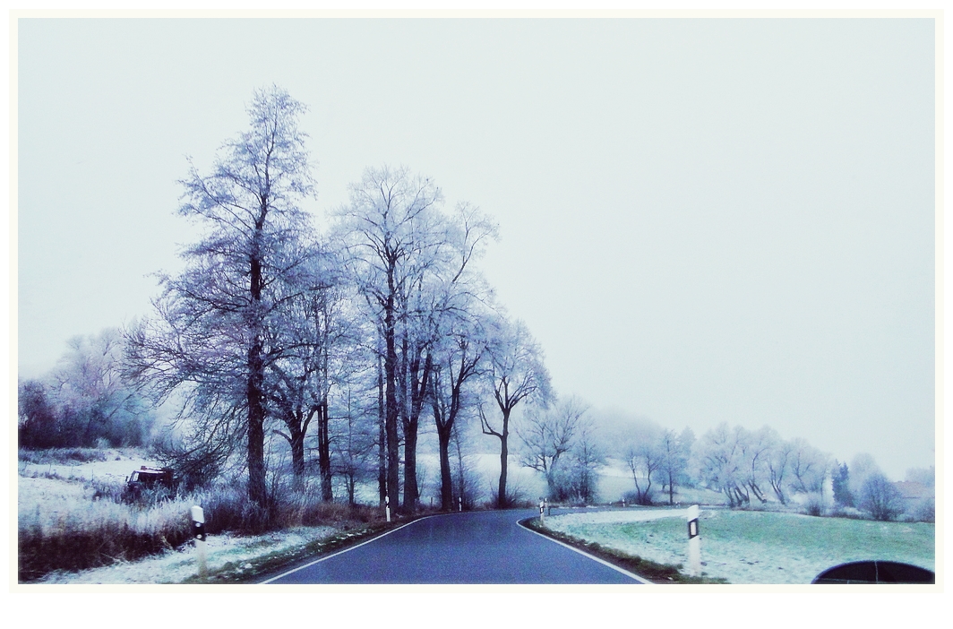 auf einer Landstraße