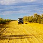 ... auf einer Straße in Westaustralien ...