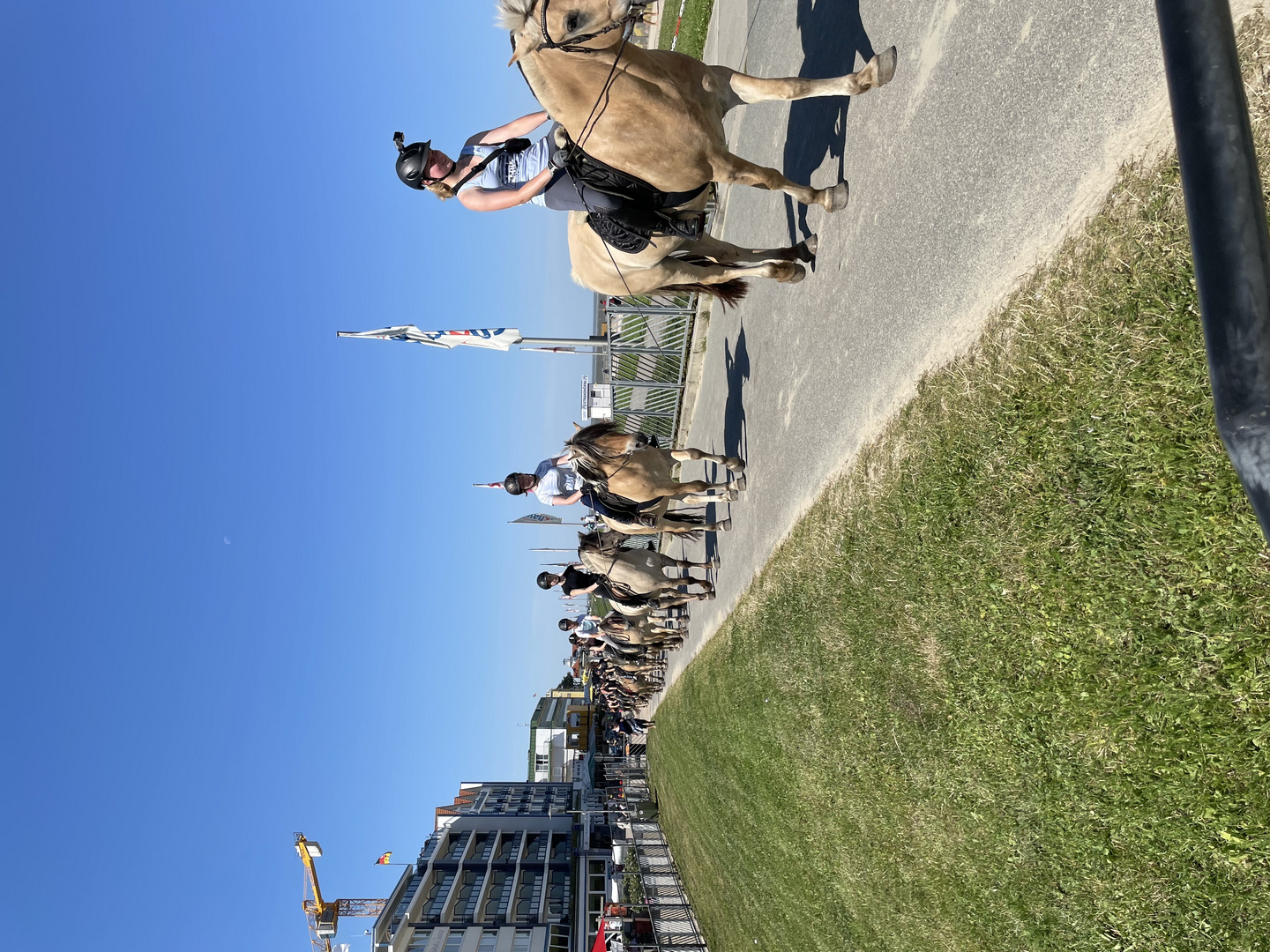 Auf geht's bei Ebbe in das Wattenmeer in Cuxhaven-Duhnen