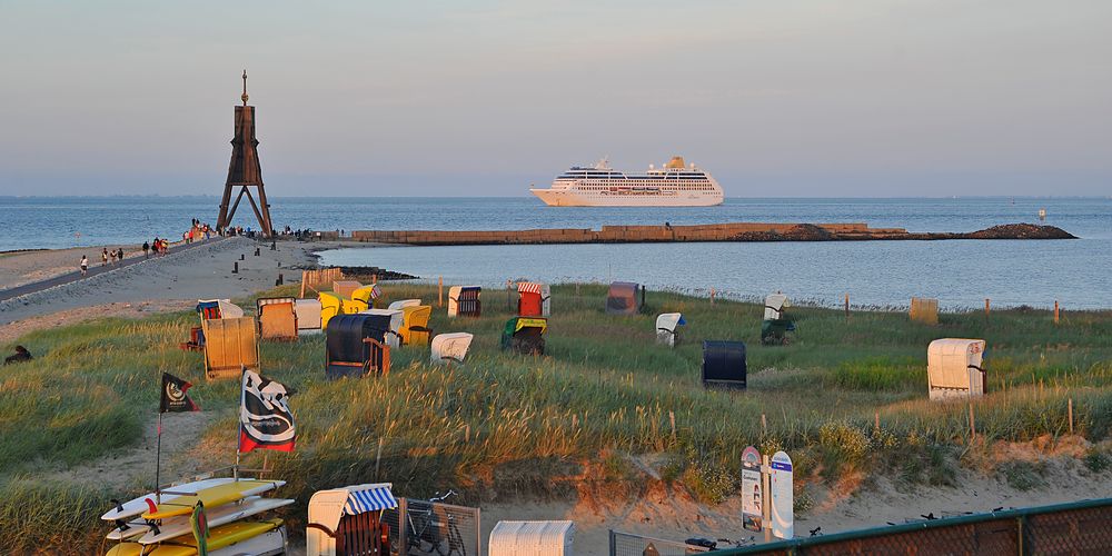 Auf großer Fahrt? Ein letzter Sichtkontakt mit der Heimat an der Kugelbake von Cuxhaven!