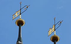 Auf jedem Turm der Stadtkirche in Egeln ein Wahrzeichen