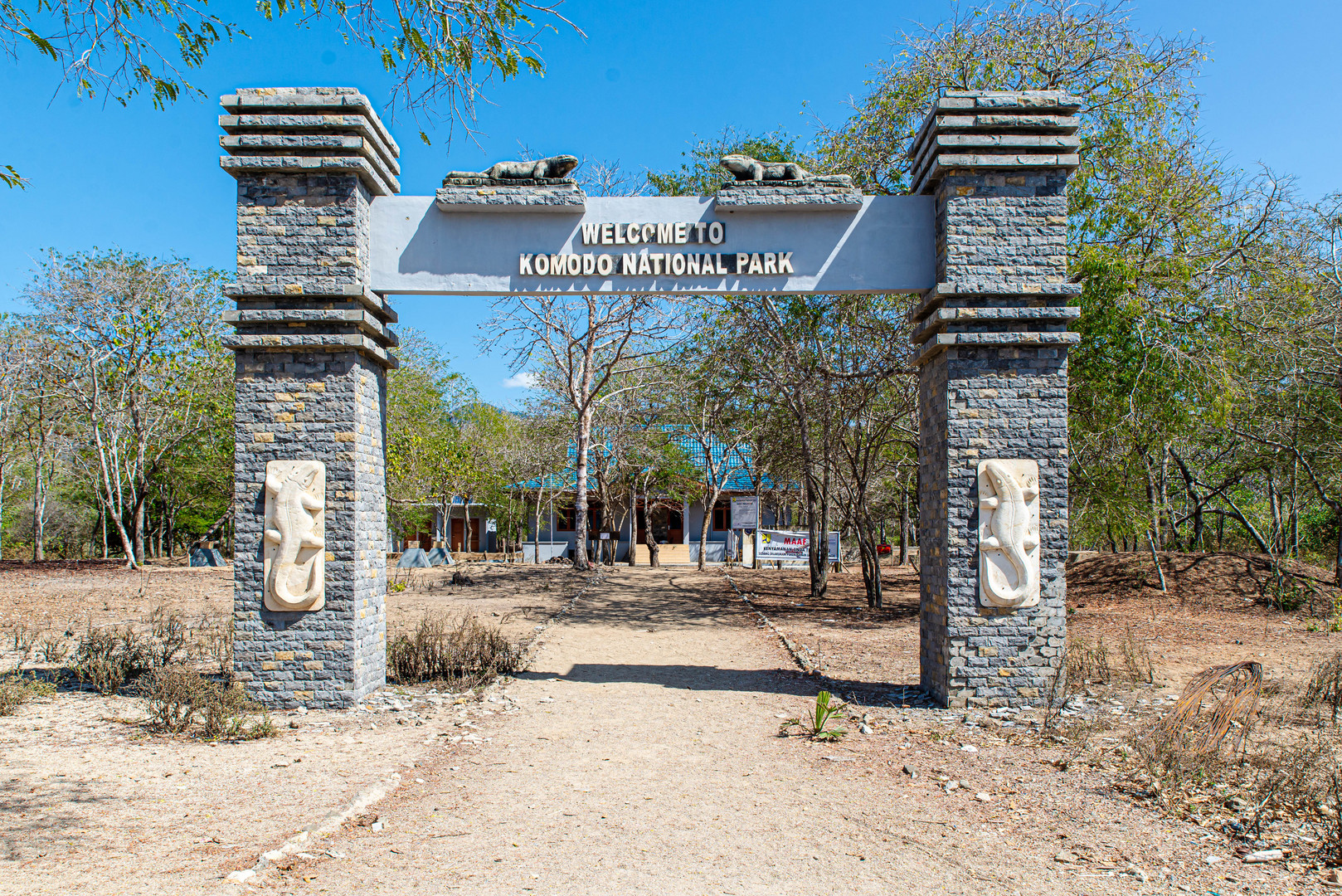 Auf Komodo - Der Eingang zum Nationalpark