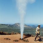 Auf Lanzarote ..... Wasserdampf-Fontäne ....