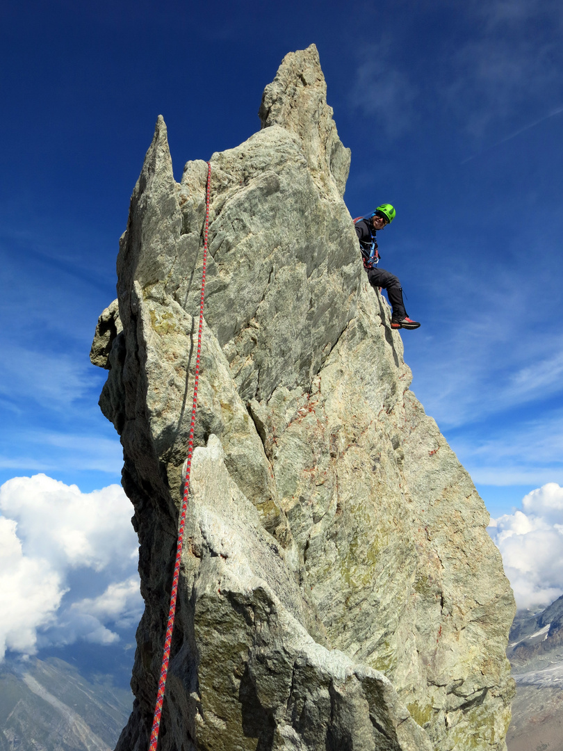 "Auf Messers Schneide" am Zinalrothorn