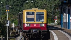 AUF NACH SCHÖNEFELD. VORMALS. JAHRE NACH DER ERSTEN ERÖFFNUNG