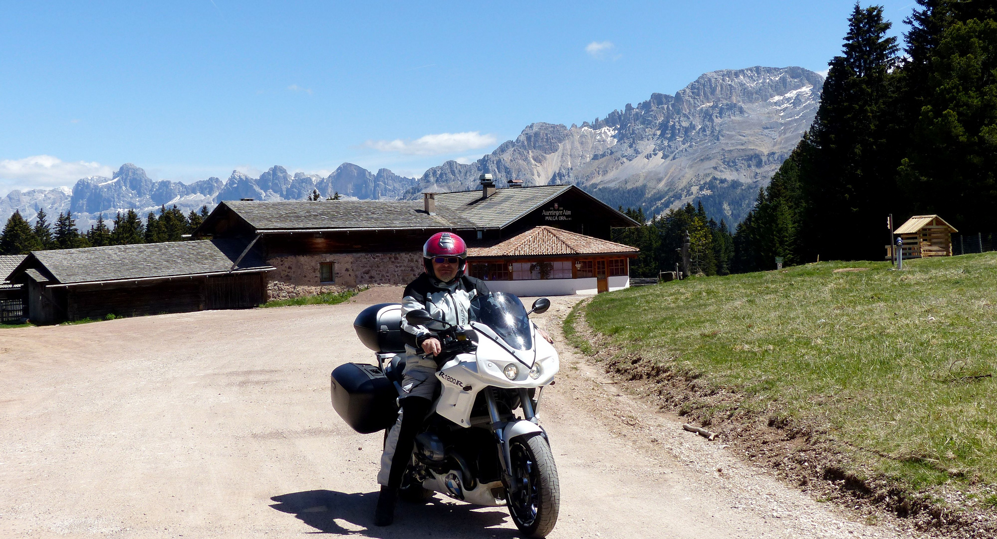 Auf Reisen BMW R1200R