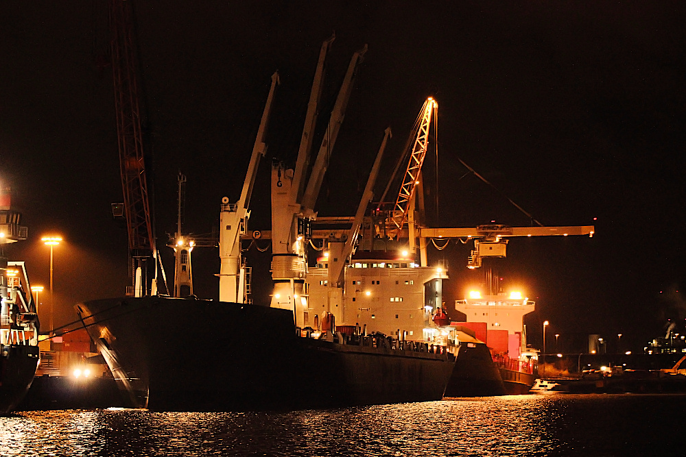 Auf Rundfahrt im Hafen