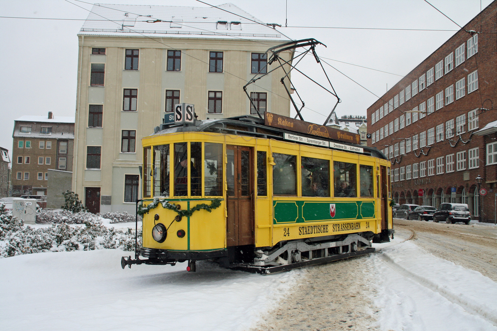 Auf verschneiten Schienen