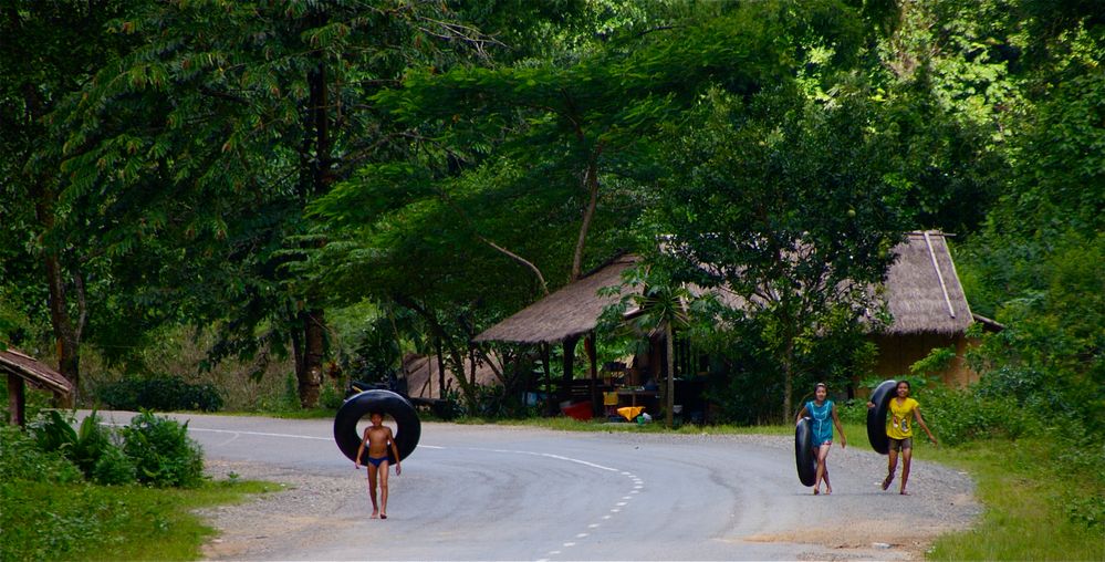 auf zum fluß, laos 2010