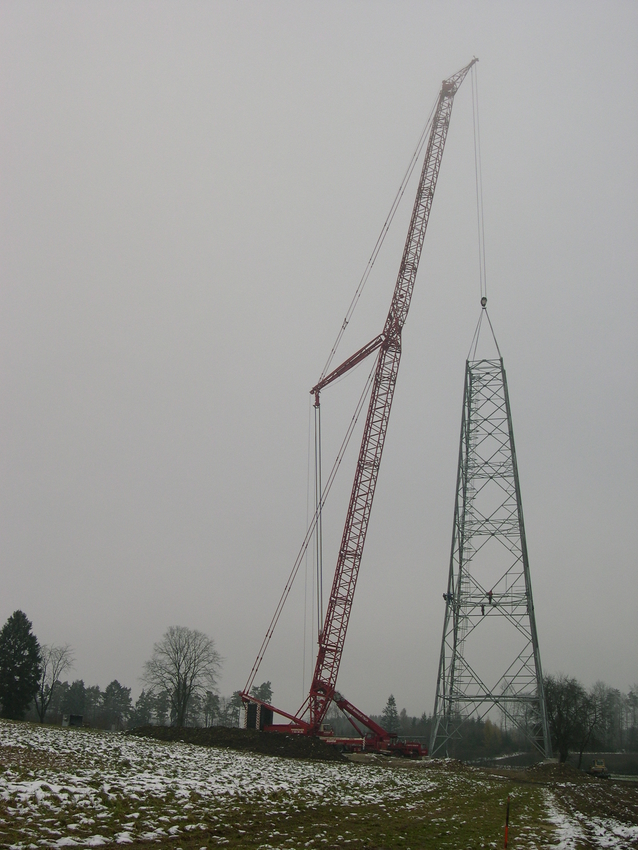 Aufbau einer Wind- Kraft- Anlage bei Bamberg (November 2007)