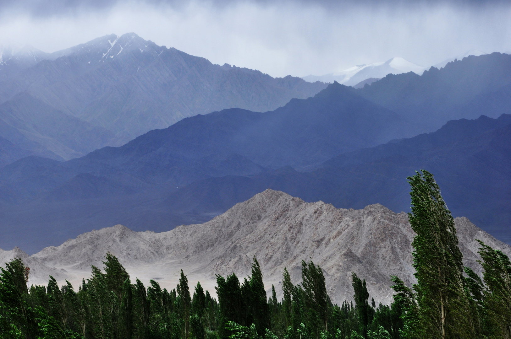 Aufbrausender Sturm in Leh