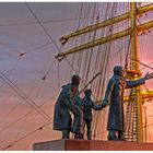 „Aufbruch in eine ungewisse Zukunft …… “ Auswandererdenkmal in Bremerhaven am 27.05.2013