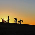 Aufbruchstimmung bei Sonnenuntergang