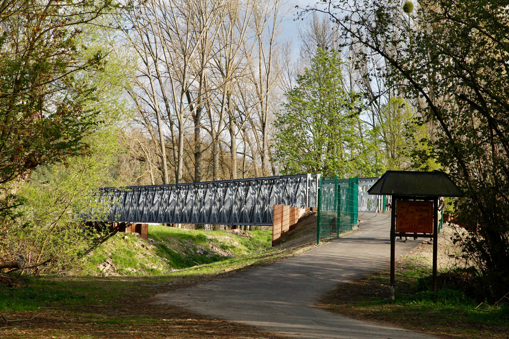 Auferstehung des Ahrtals XX: Rheinradweg ohne Unterbrechung