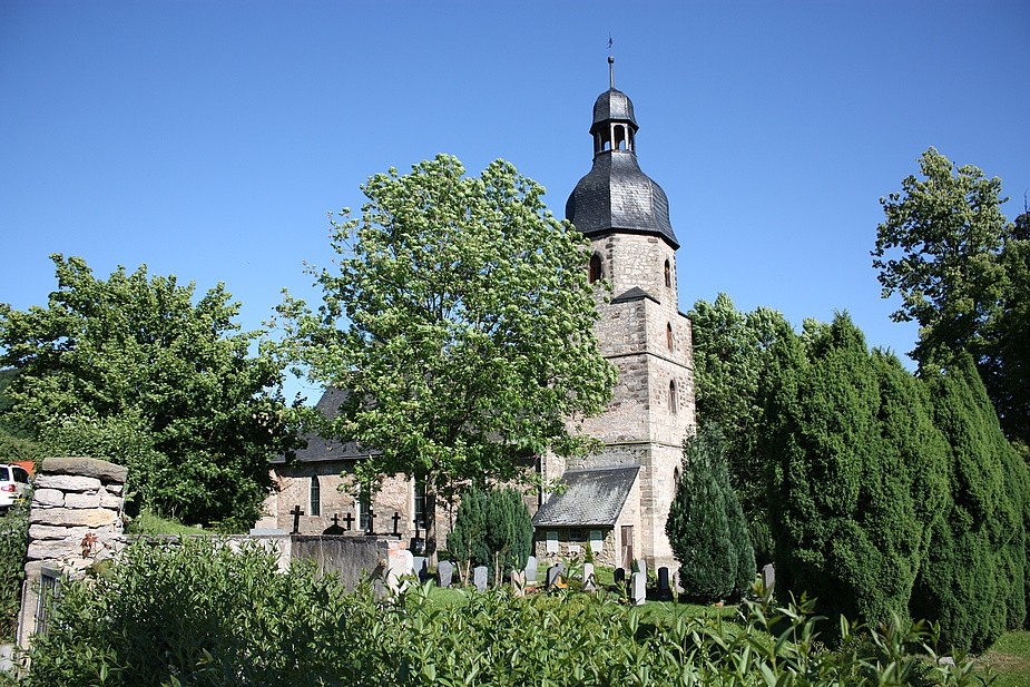 Auferstehungskirche Drackendorf bei Jena (Sonnenseite)