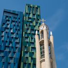 Auferstehungskirche und Tirana Green Tower