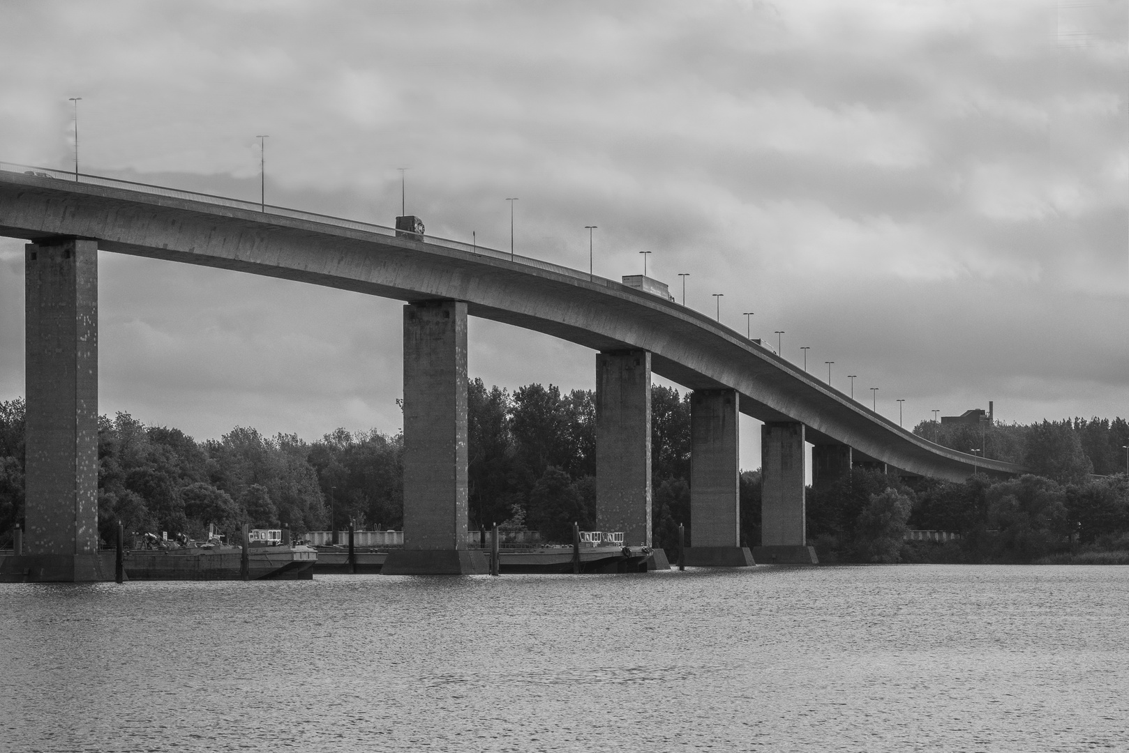 Auffahrt zur Köhlbrandbrücke sw