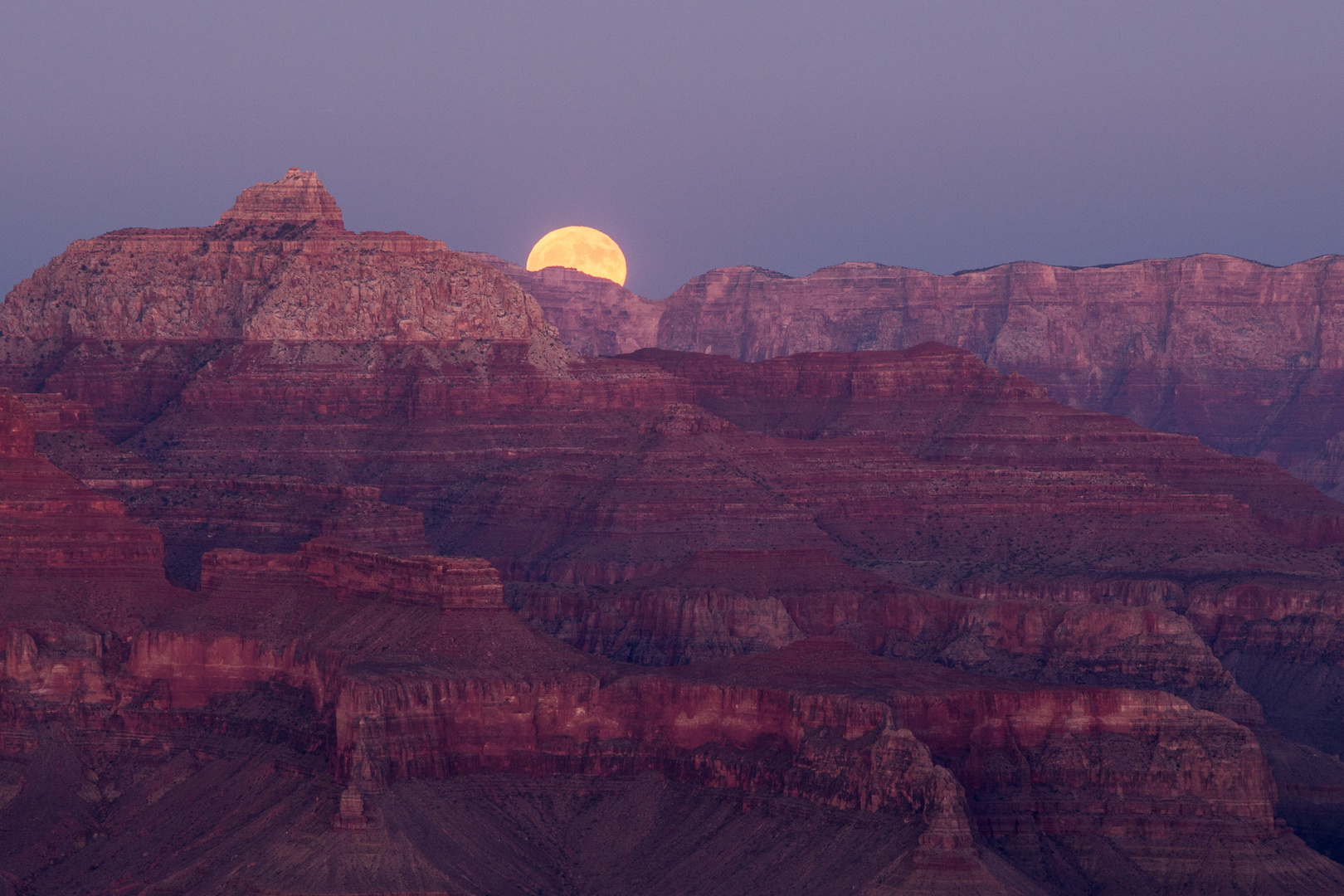 ...Aufgang des Vollmonds über dem Grand Canyon...