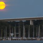 ... Aufgang über der Rügenbrücke ...