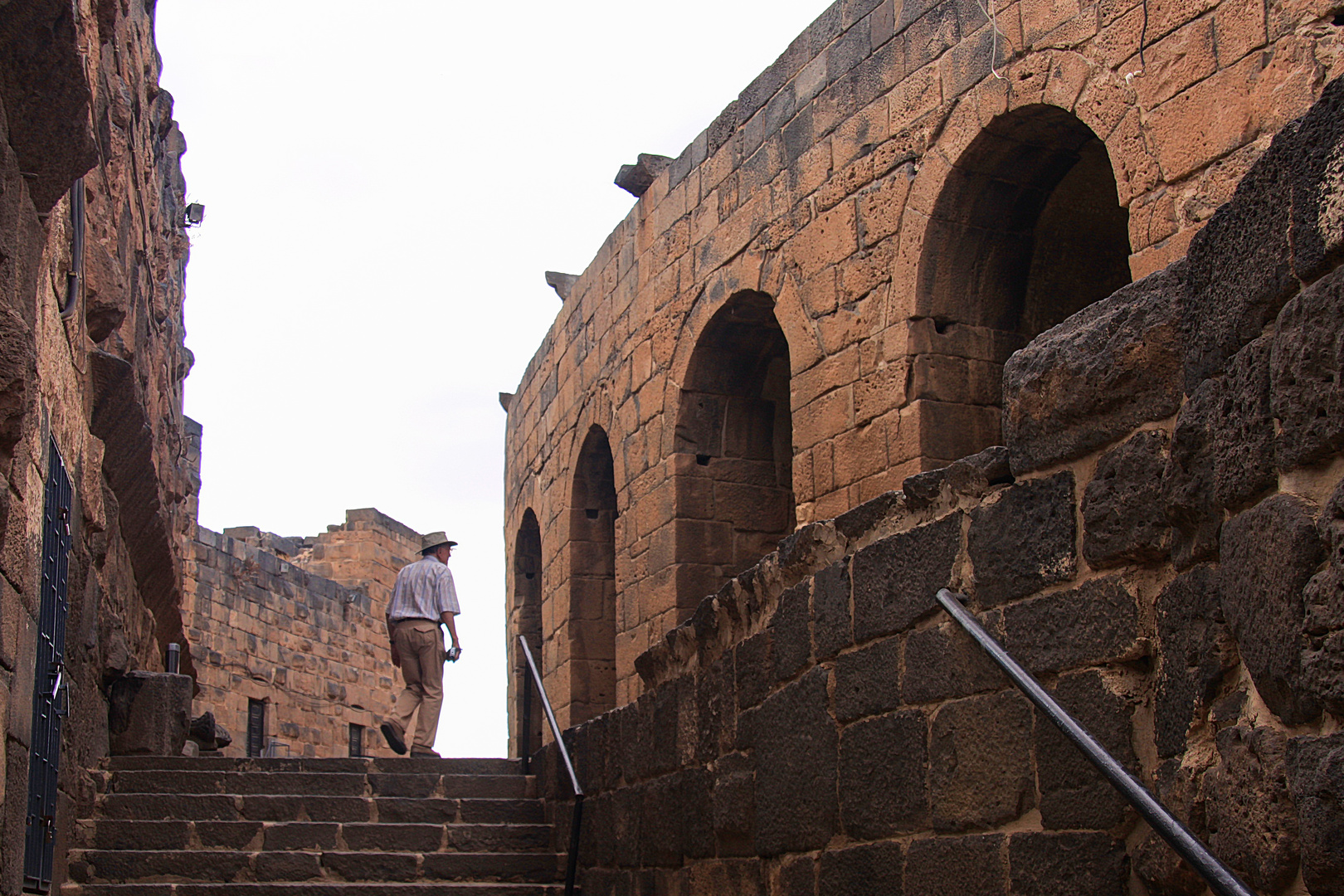 Aufgang zum römischen Theater von Bosra... (Archivaufnahme 2009)