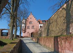 Aufgang zur Burg