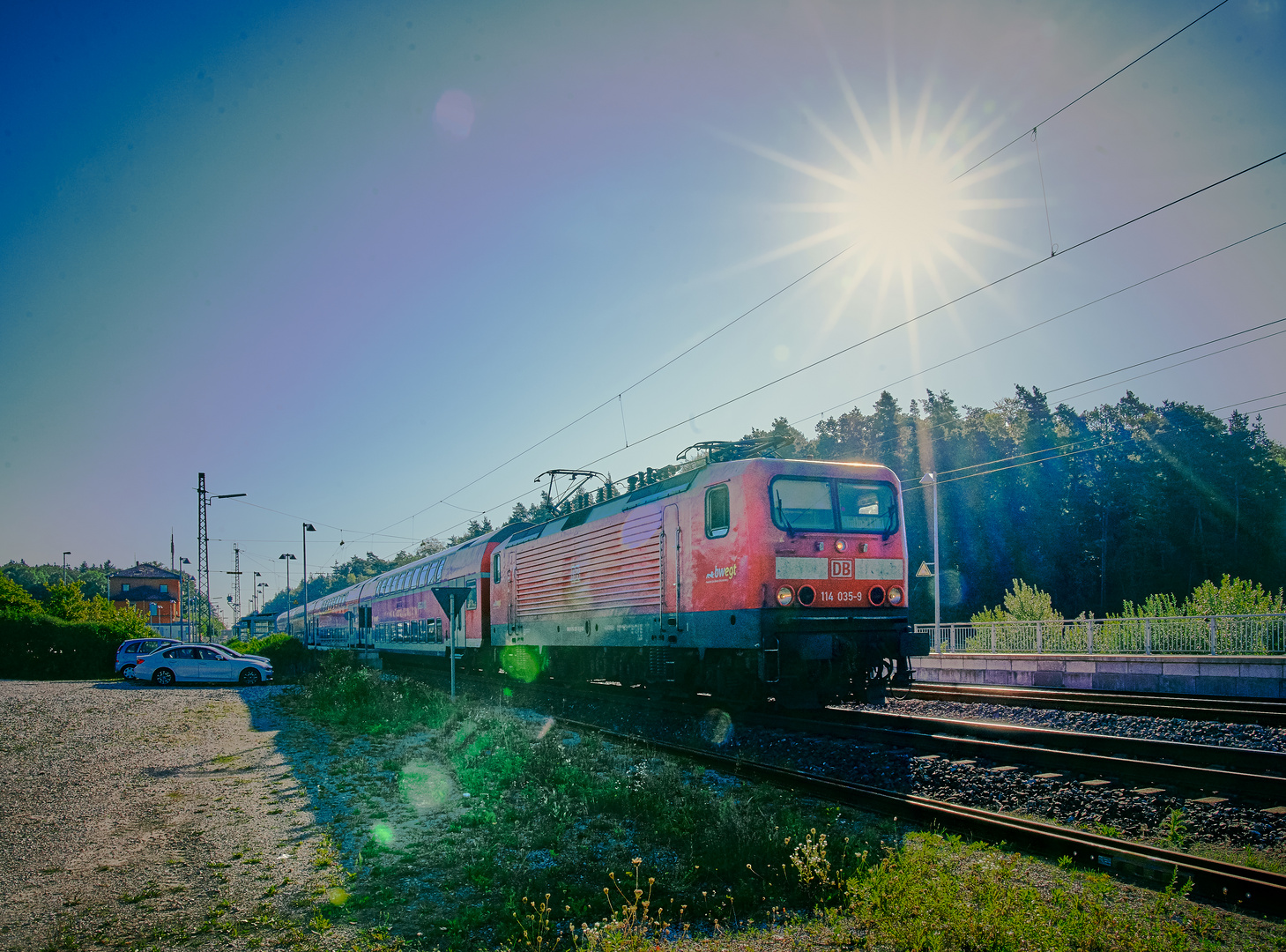 Aufgehende Sonne und sinkender Stern