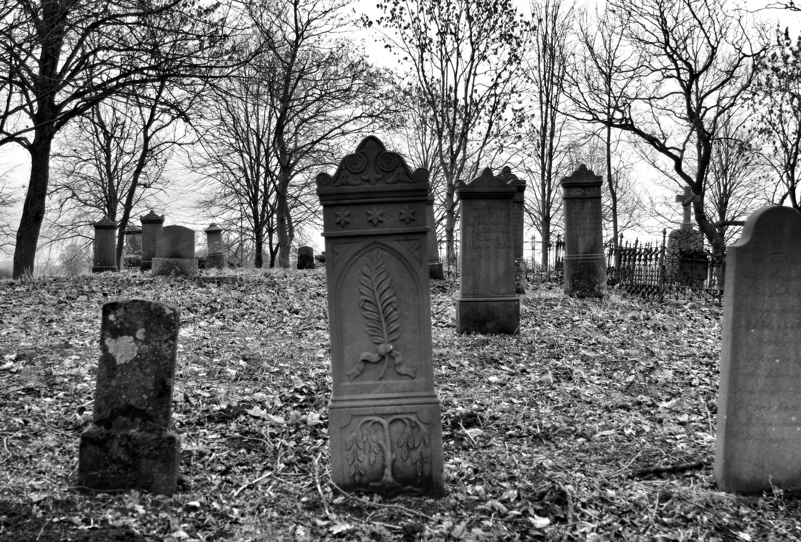 Aufgelassener Friedhof in Ayenwolde