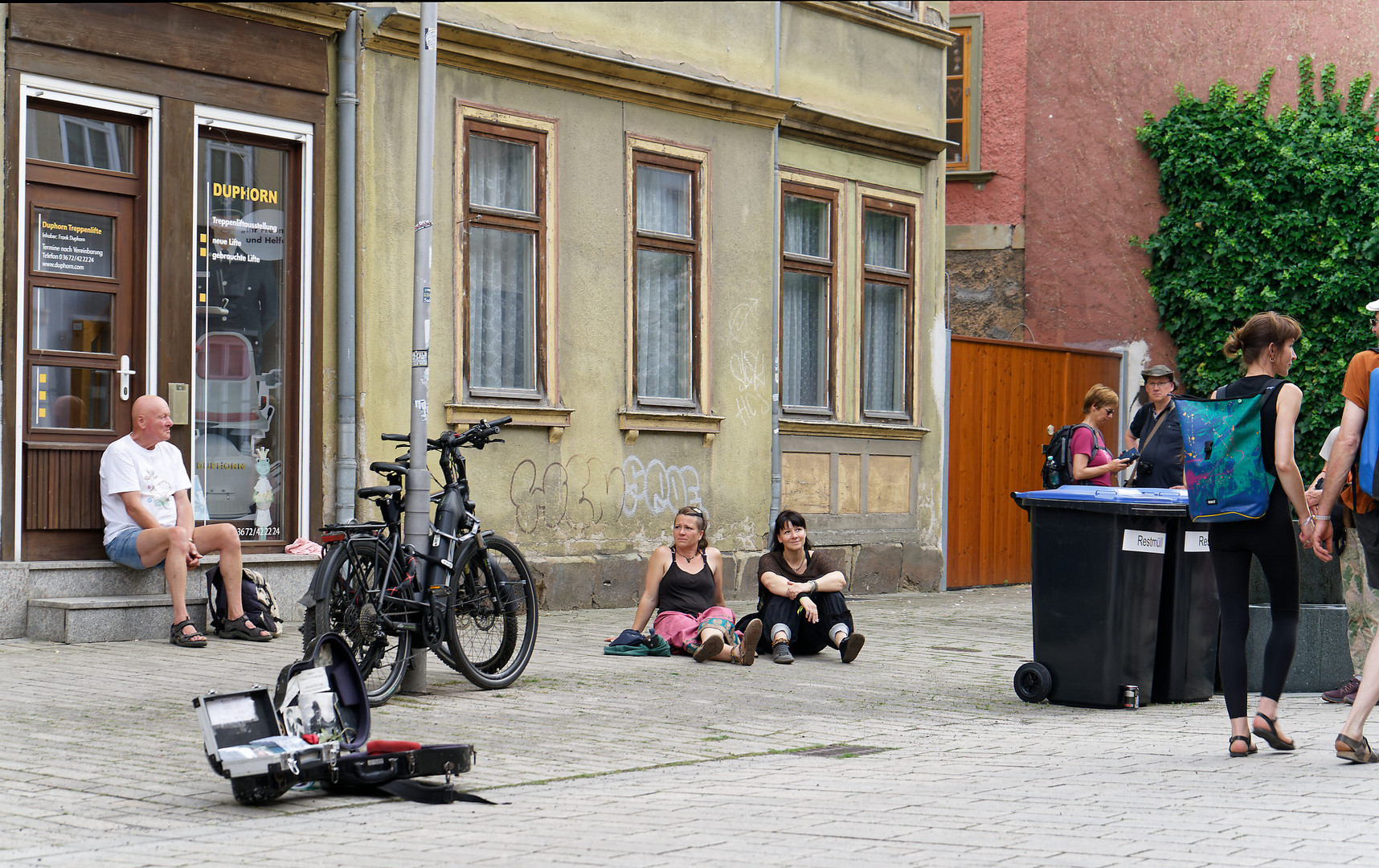 Aufgeräumte Stimmung mit viel Musik in den Straßen.