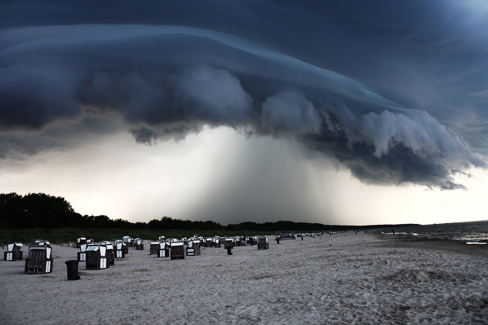 Aufgetürmte Gewitterwolke auf Usedom 2