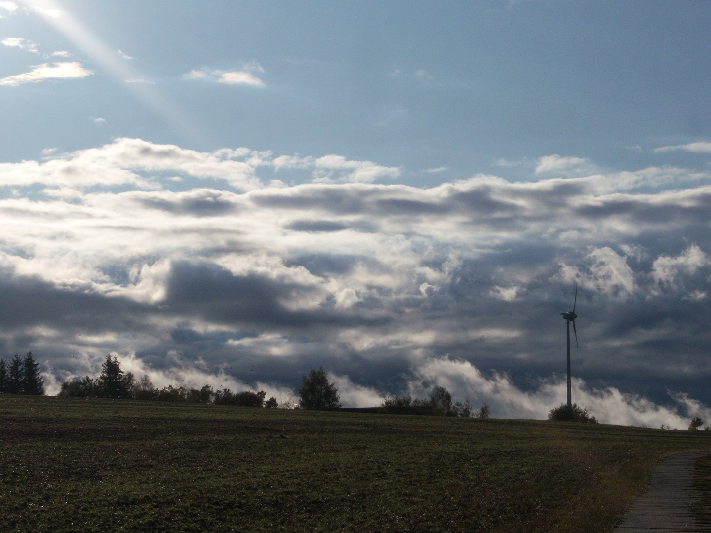 aufgewühlter Herbsthimmel