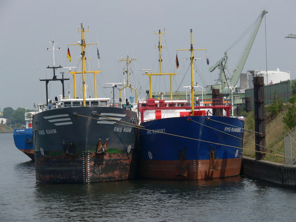 Auflieger in Duisburg