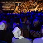 Aufmerksame Zuhörerinnen beim Konzert