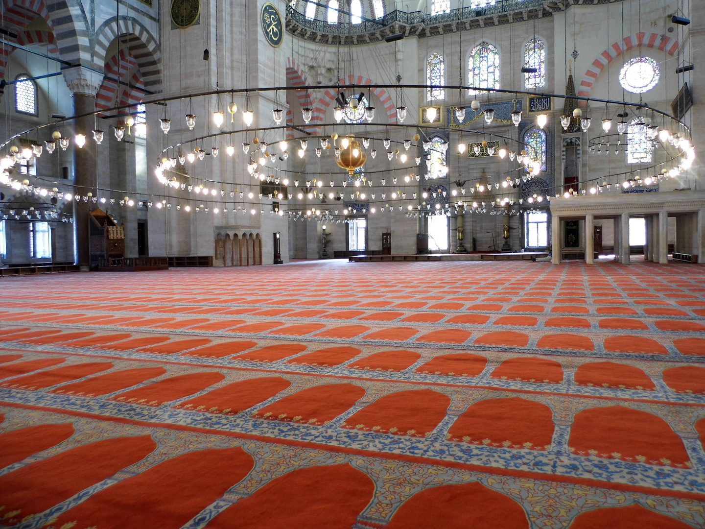 Aufnahme in der Moschee