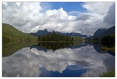 Aufreißende Wolken am Yellowhead Highway