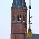Aufsetzen der neuen Turmspitze auf den Mainzer Dom 08