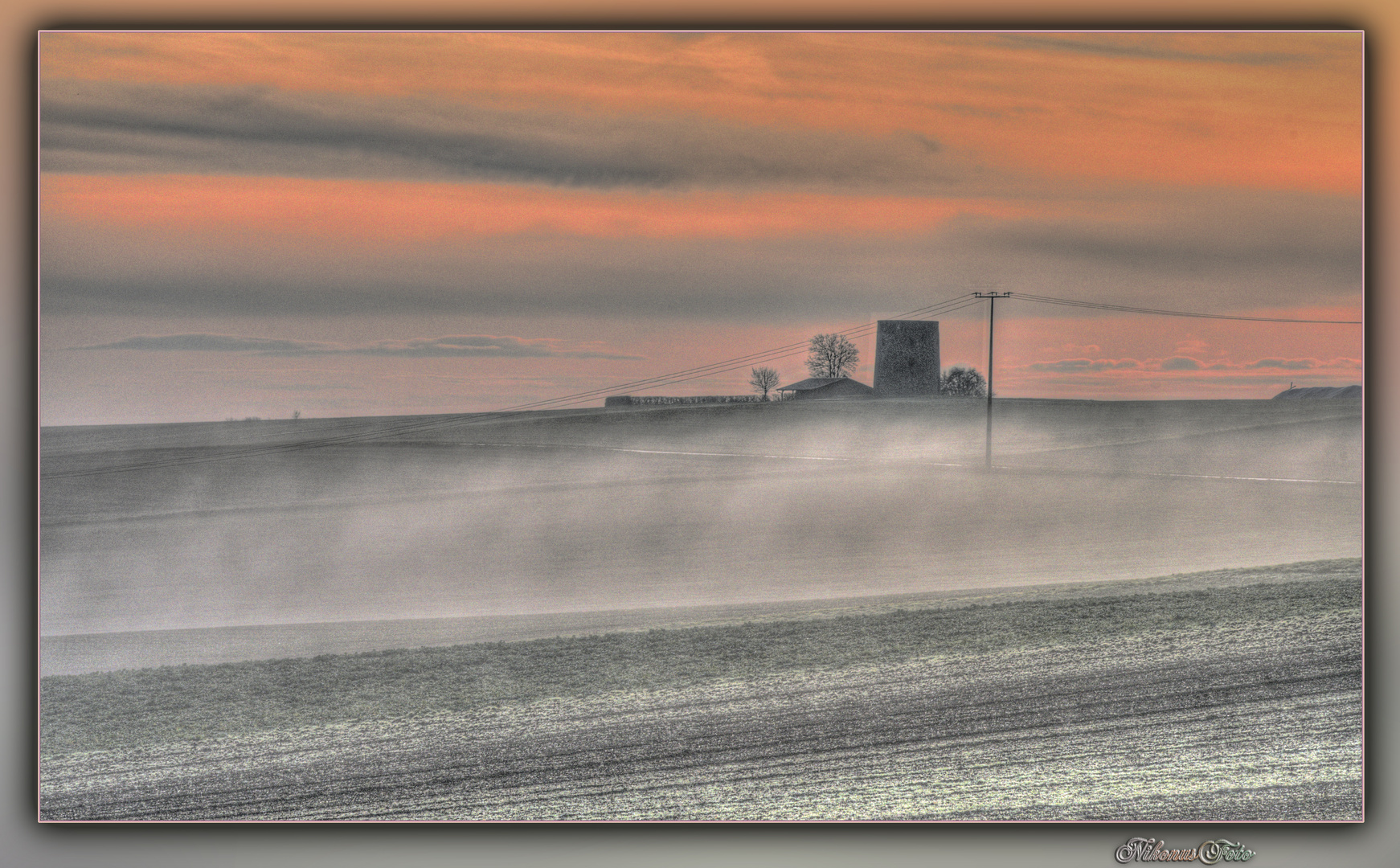 aufsteigender Nebel mit Blick auf die Grüninger Warte