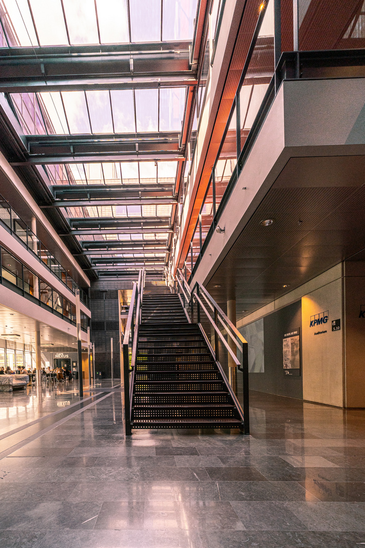 Aufstieg im Licht – Architektur der Klarheit