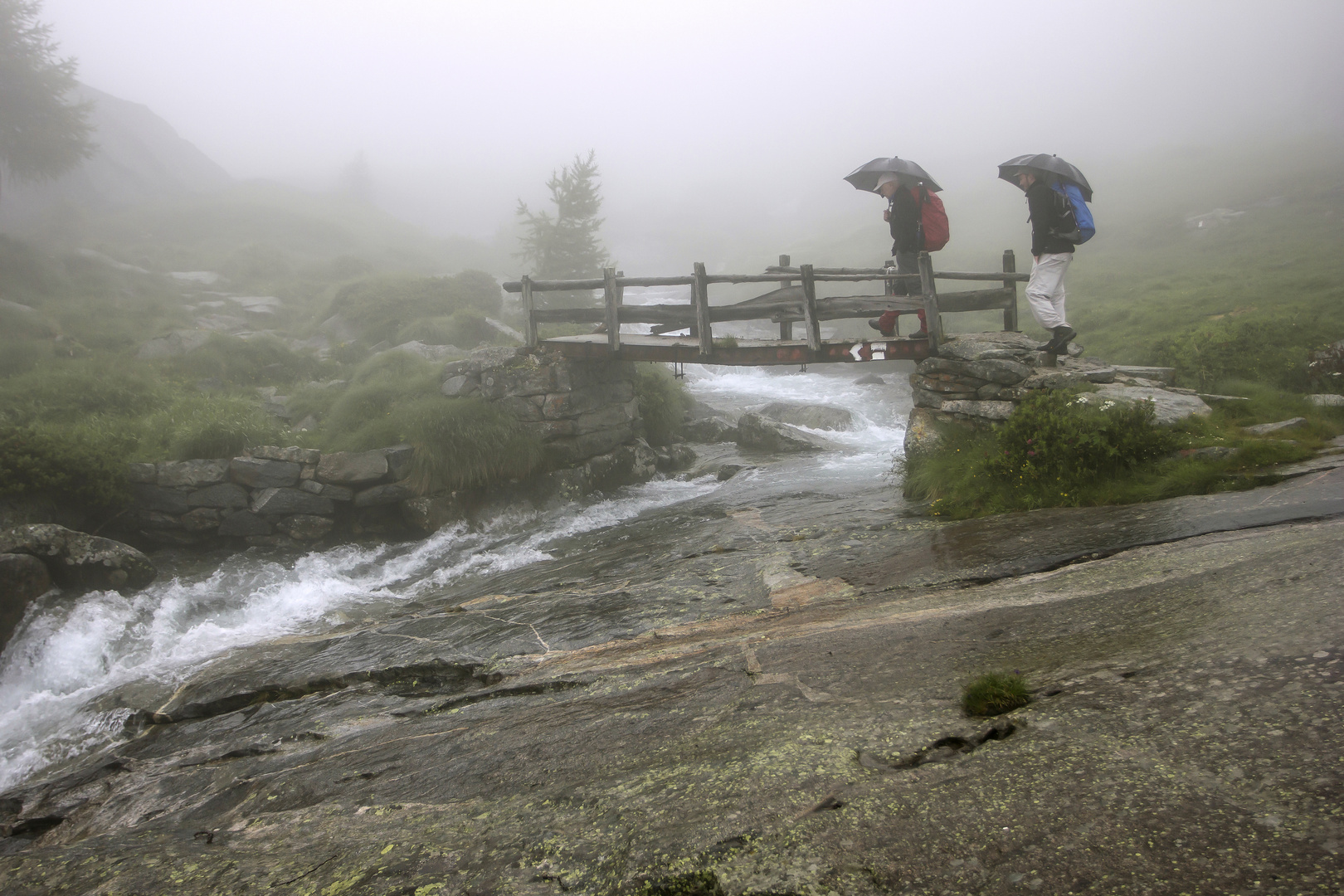 Aufstieg im Regen