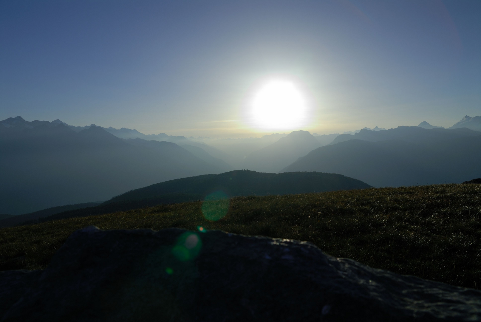 Aufstieg zum Augstbornhorn, Wallis, Sonnenaufgang