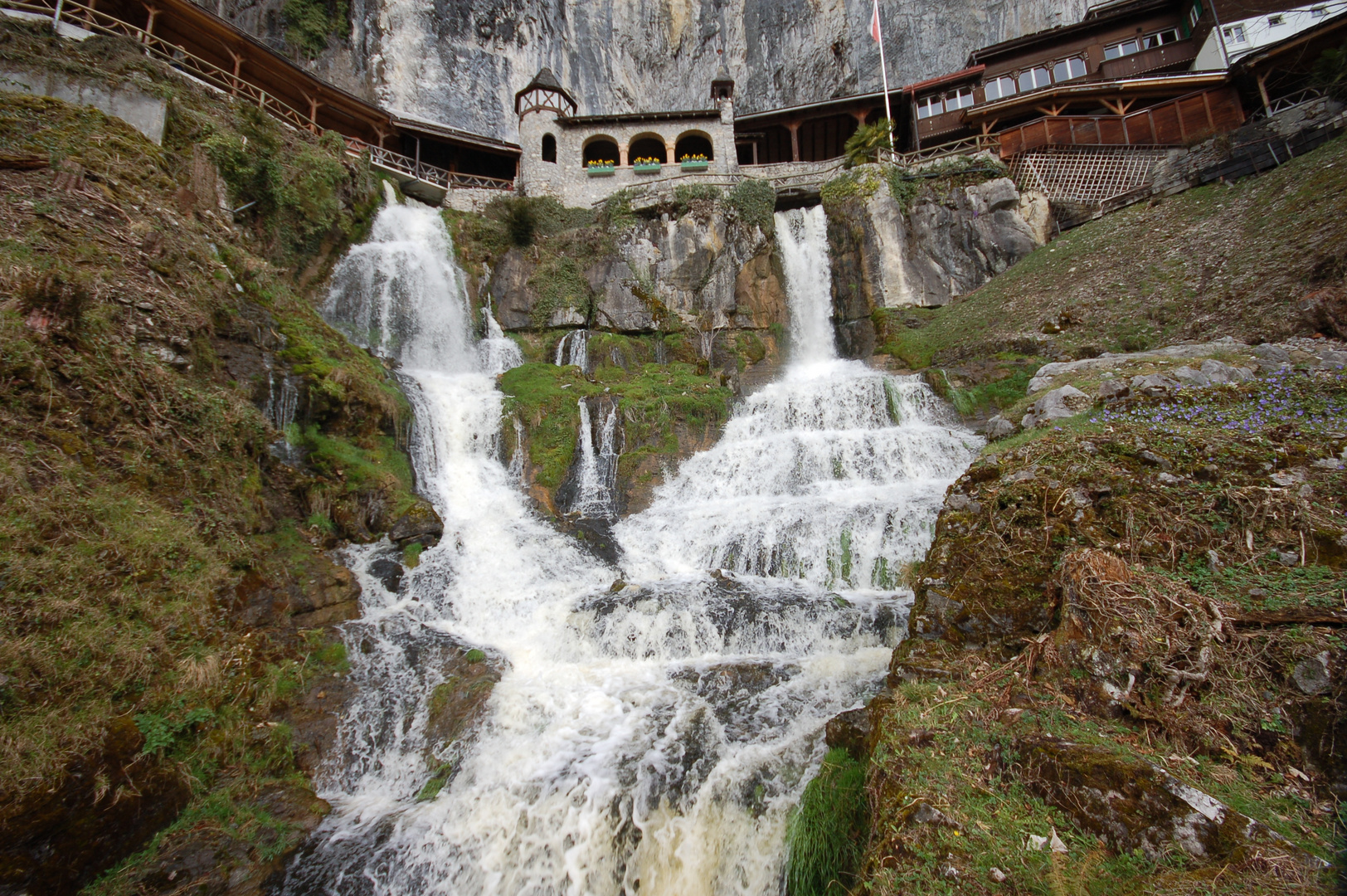 Aufstieg zur Beatushöhle