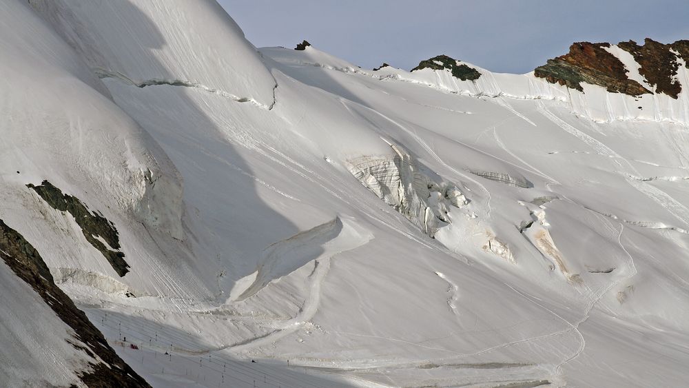 Aufstiegsroute vom Mittelallalin 3500m zum Feejoch 3800m... Foto & Bild
