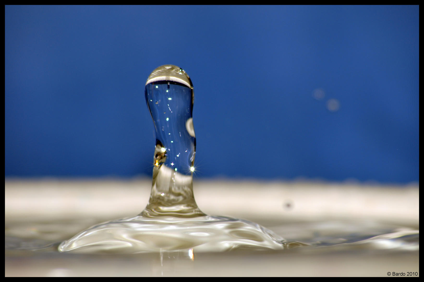 Auftauchen Foto & Bild experimente, wasser, tropfen Bilder auf