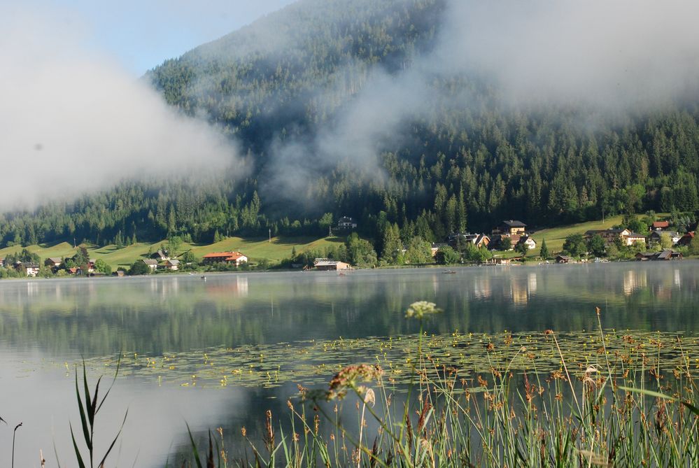 Aufwachen am Weissensee by Lucy Teuer 