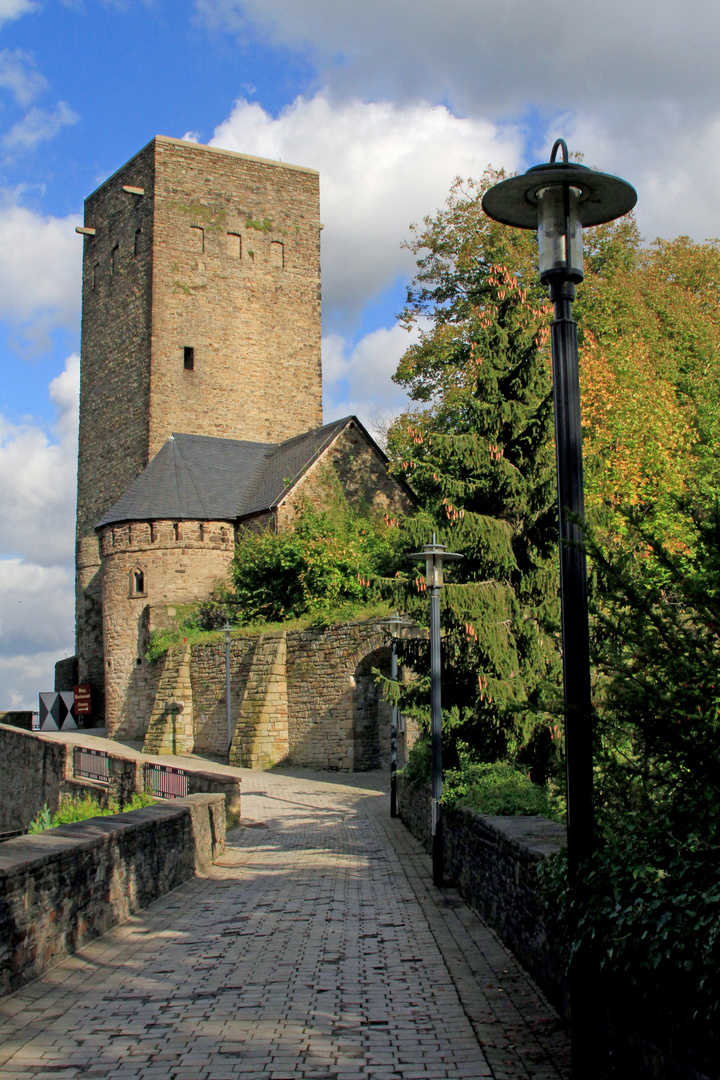 Aufwartung bei Graf Engelbert von der Mark auf Burg Blankenstein