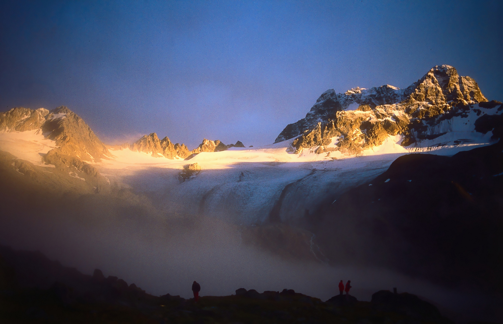 aufziehender Nebel am Piz Kesch