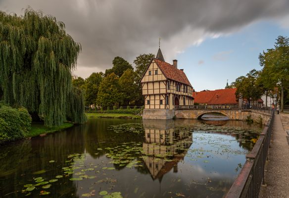 Aufziehender Regen am Schloss Burgsteinfurt