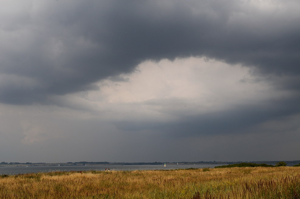 Aufziehendes Sommergewitter in Langballigau bei Flensburg, Schleswig-Holstein