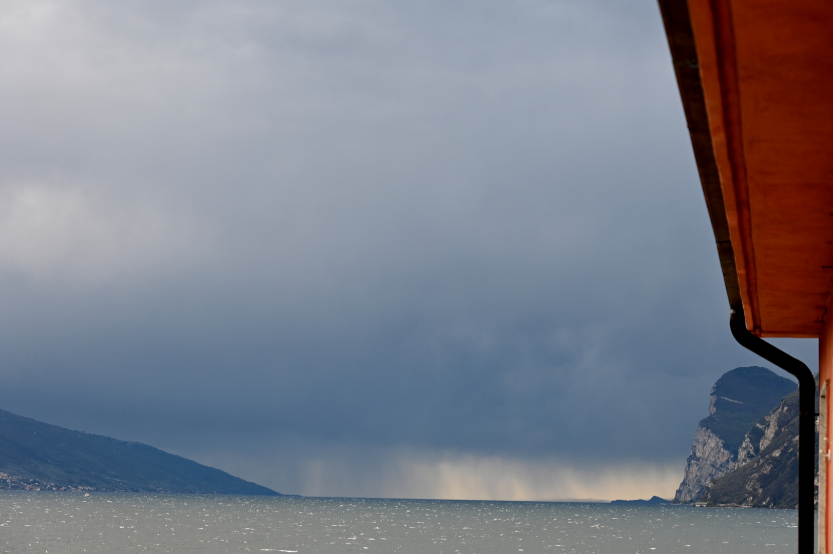 Aufziehendes Unwetter am Gardasee